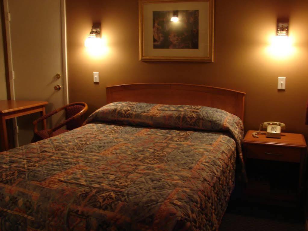 Canadas Best Value Inn Kelowna Eksteriør billede
